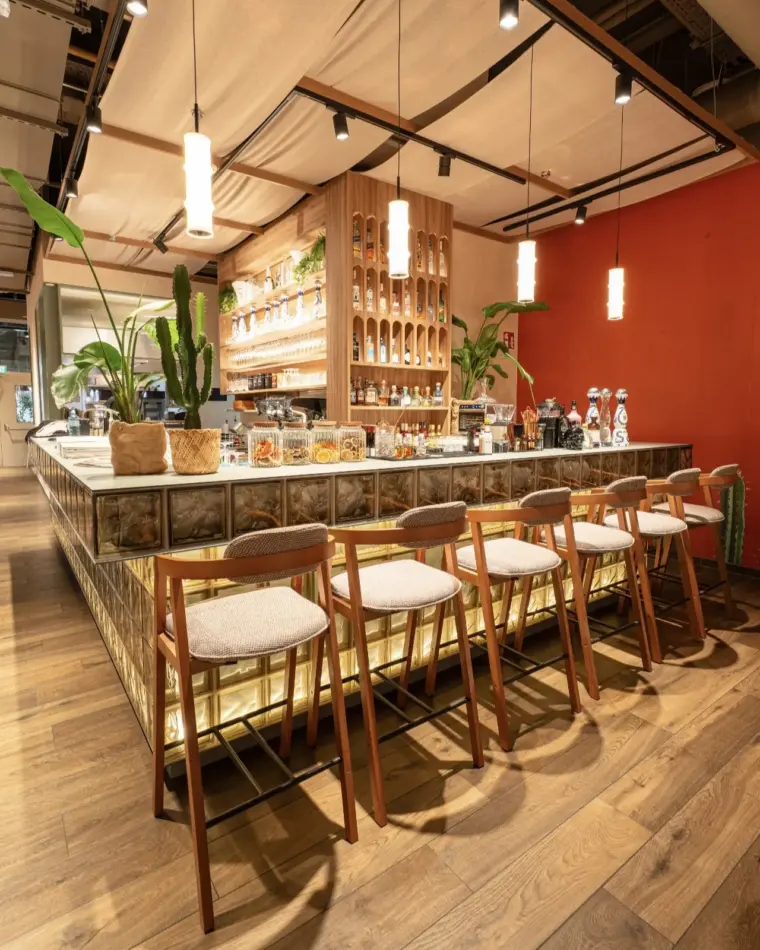 An der Theke im Agave